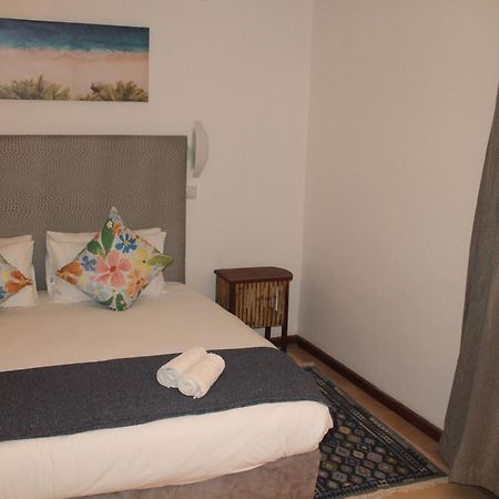 פמבה Wharf Side Inn מראה חיצוני תמונה